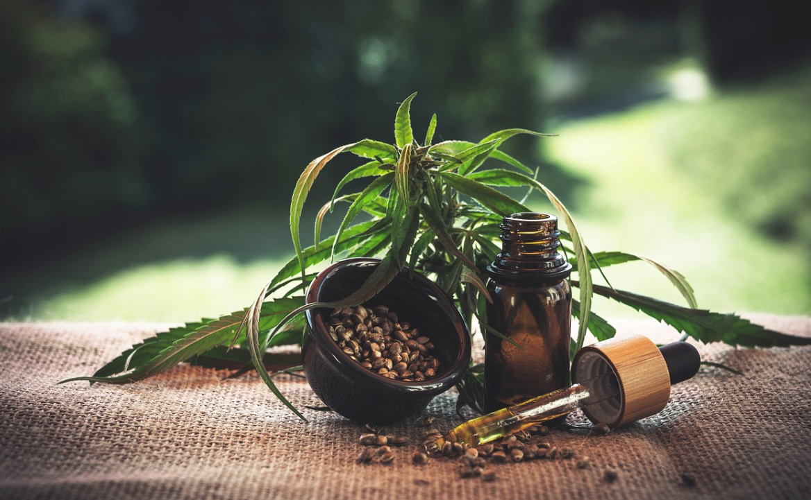 Cannabis bei Schlafstörungen: Pflanzliche Hilfe zum Ein- und Durchschlafen